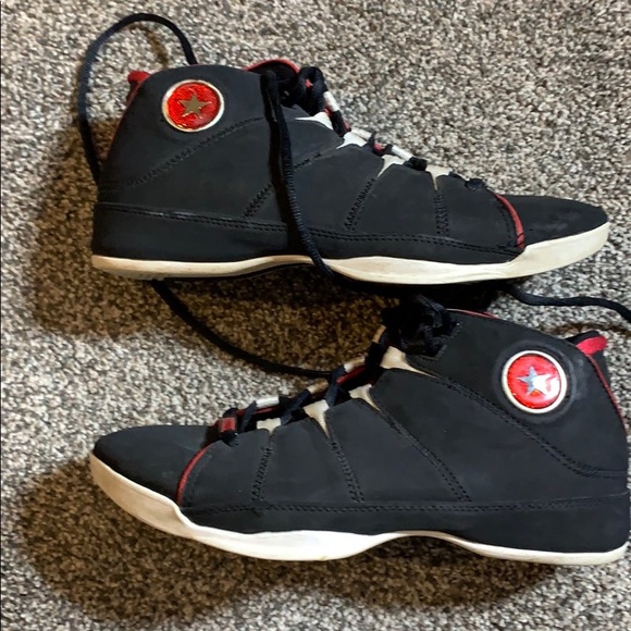 Black red white converse size 8.5 - Picture 2 of 5